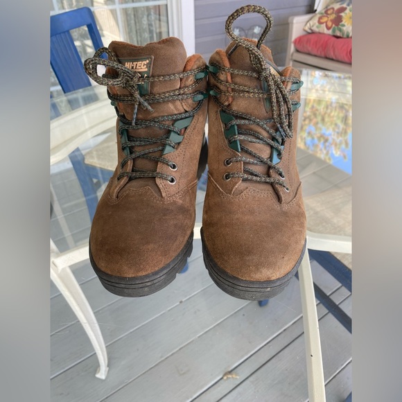 Hi-Tec Rogue Women’s Leather Hiking Boots Size 7 - Picture 2 of 5